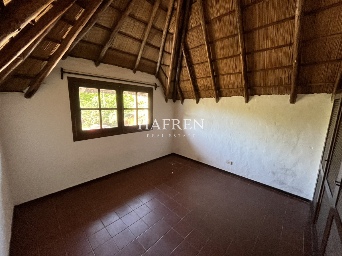 Casa ID.47 - Venta de casa en Altos del Pinar, 4 dormitorios y 2 baños