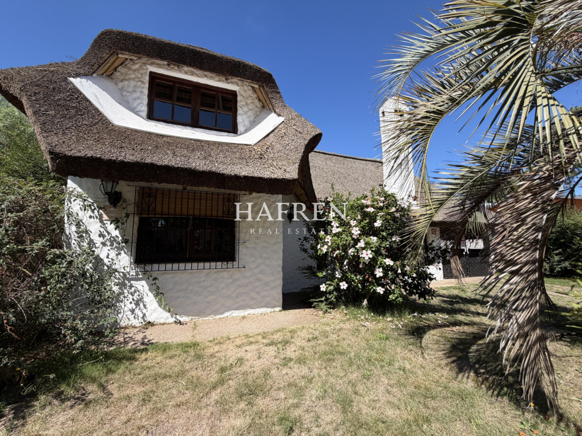 Casa ID.47 - Alquiler anual y Venta de casa en Altos del Pinar, 4 dormitorios y 2 baños