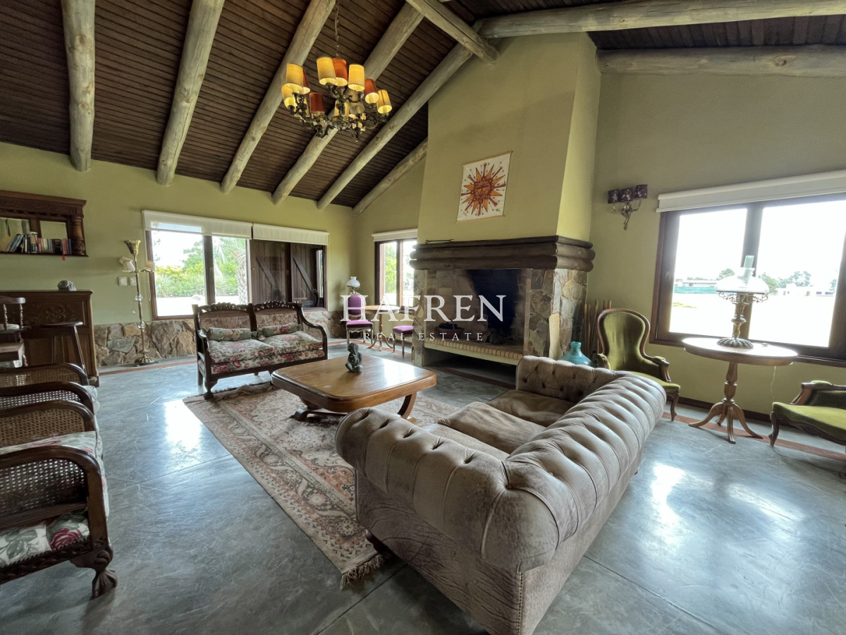 Casa ID.252 - Venta de casa en El Quijote, ubicacion privilegiada!