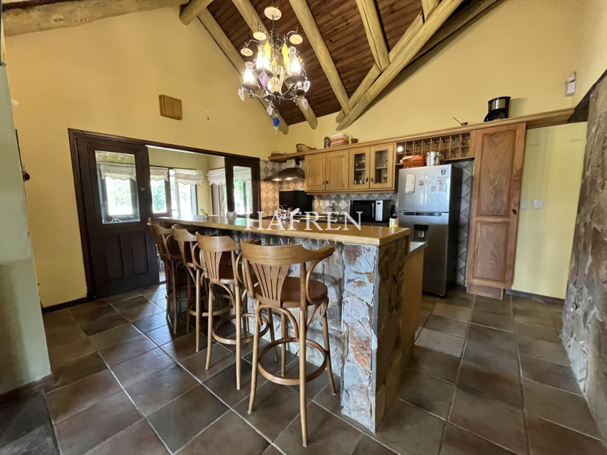 Casa ID.252 - Venta de casa en El Quijote, ubicacion privilegiada!