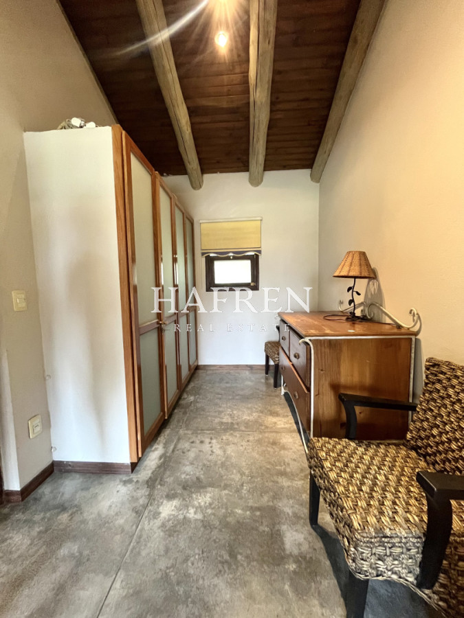 Casa ID.252 - Venta de casa en El Quijote, ubicacion privilegiada!