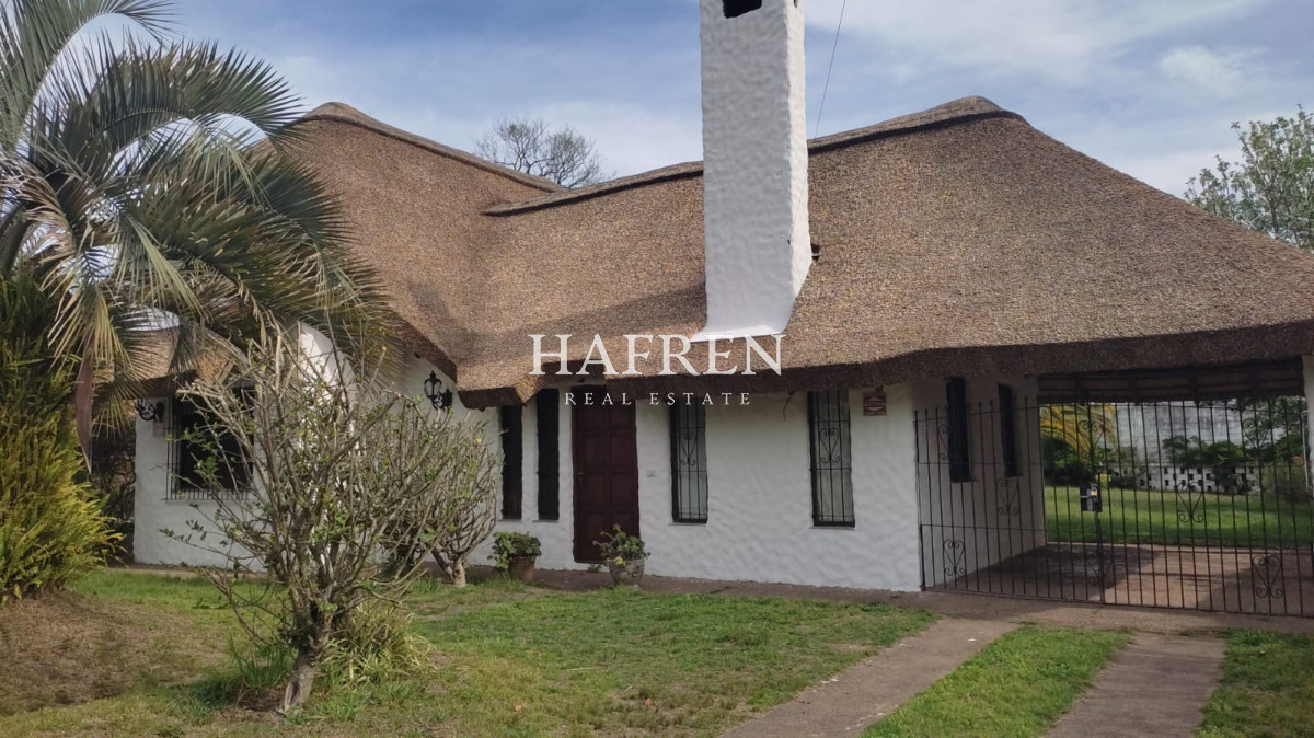 Casa ID.47 - Venta de casa en Altos del Pinar, 4 dormitorios y 2 baños