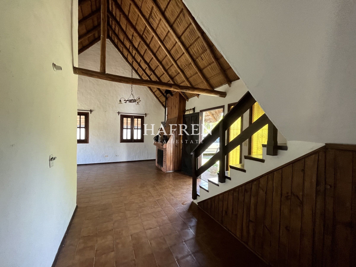 Casa ID.47 - Venta de casa en Altos del Pinar, 4 dormitorios y 2 baños