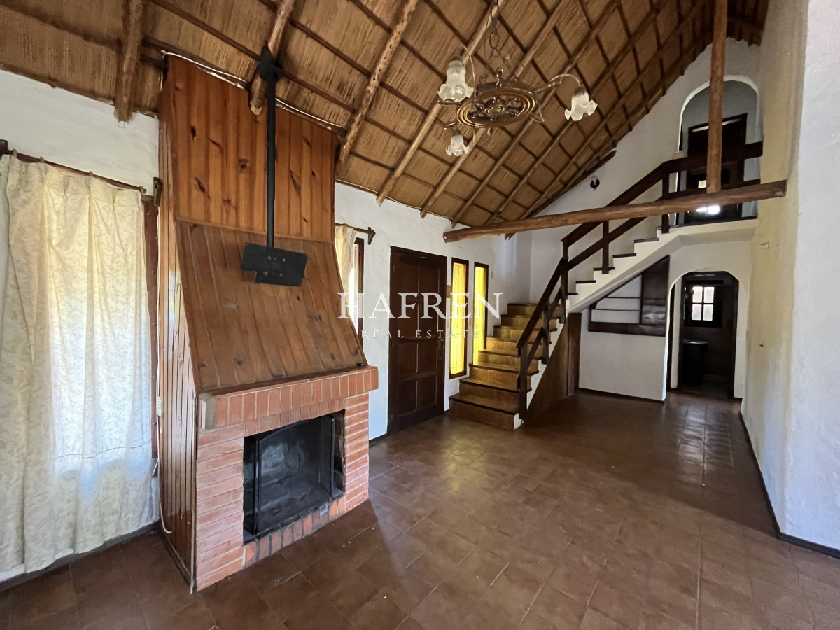 Casa ID.47 - Venta de casa en Altos del Pinar, 4 dormitorios y 2 baños