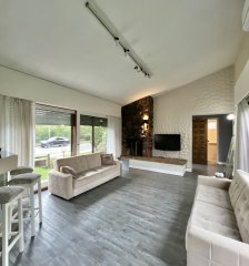 Venta de casa en primeras paradas de Playa Mansa, a 100mts del mar!
