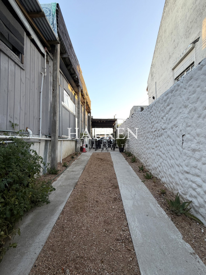 Local Comercial ID.265 - Venta de local sobre Ruta 10 , ubicacion privilegiada, gran potencial!