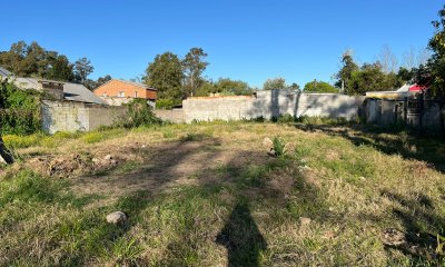 Terreno en El Tesoro a pocas cuadras del puente de La Barra