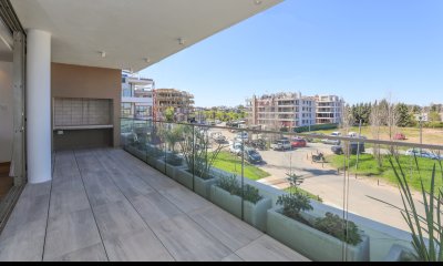 Venta o Alquiler apartamento 1 dorm garage box y terraza con parrillero en Barrio Parques