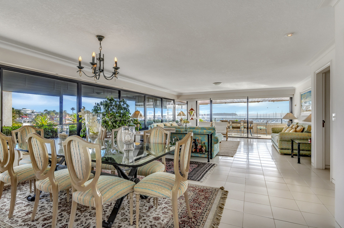 Apartamento ID.21098802 - Apartamento Frente al Mar en la Exclusiva Península de Punta del Este