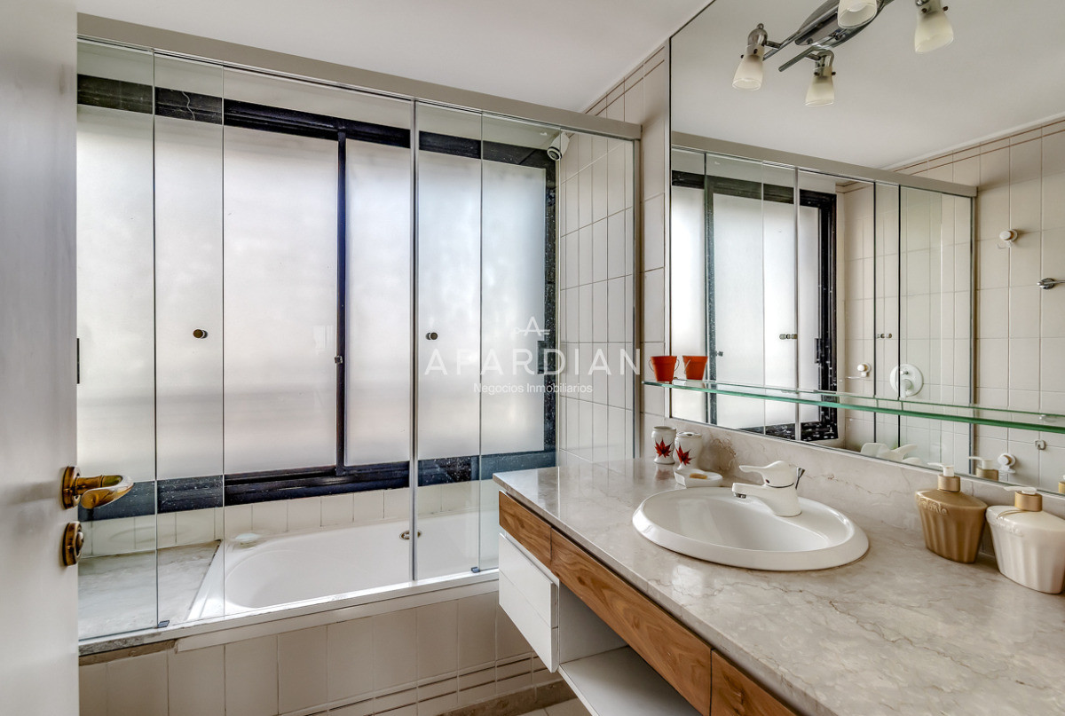 Apartamento ID.21098802 - Apartamento Frente al Mar en la Exclusiva Península de Punta del Este