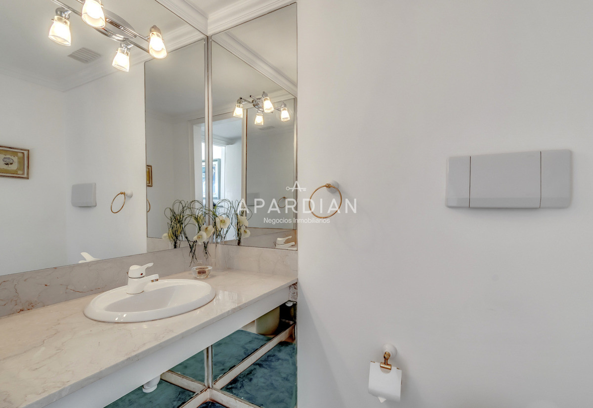 Apartamento ID.21098802 - Apartamento Frente al Mar en la Exclusiva Península de Punta del Este