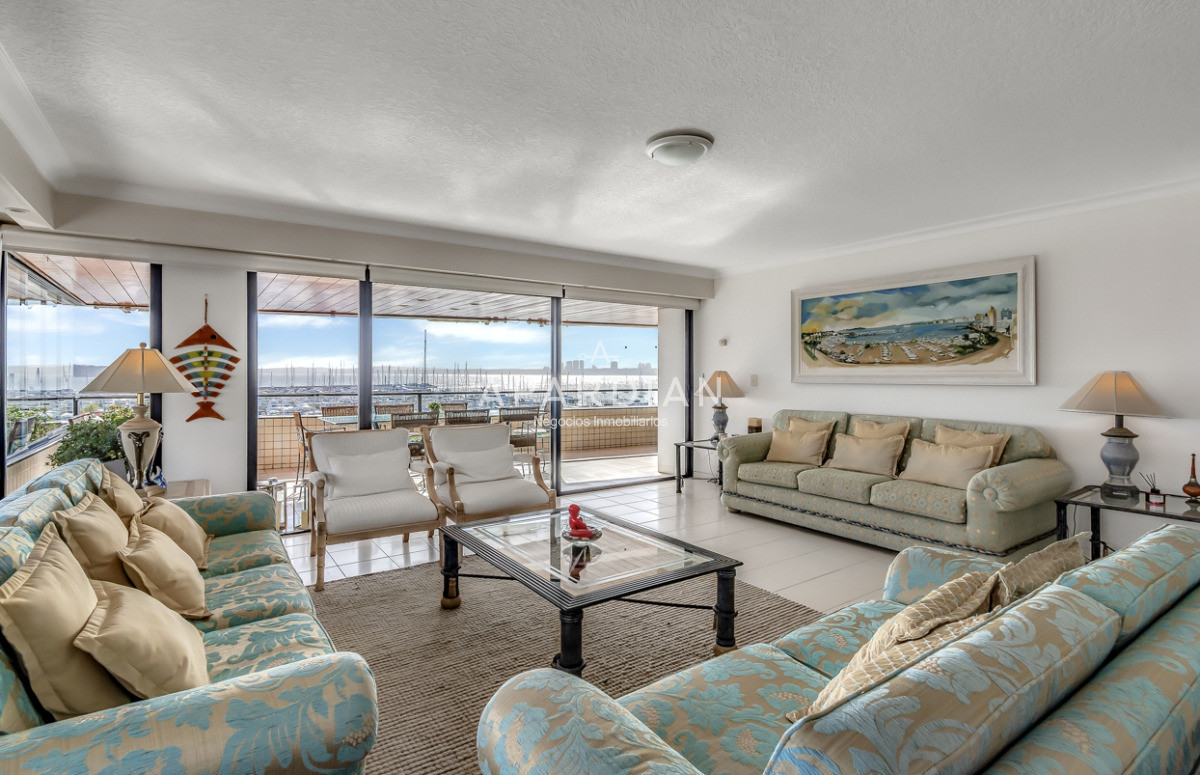 Apartamento ID.21098802 - Apartamento Frente al Mar en la Exclusiva Península de Punta del Este