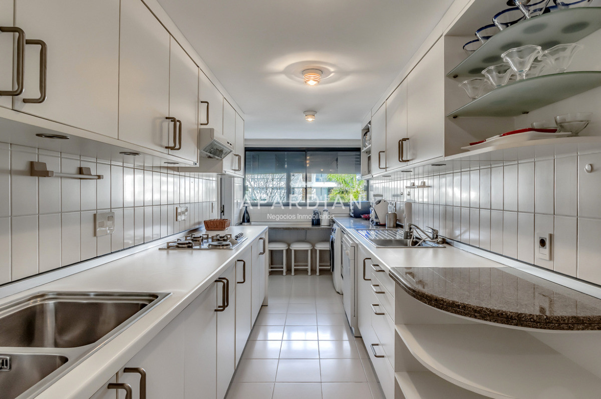 Apartamento ID.21098802 - Apartamento Frente al Mar en la Exclusiva Península de Punta del Este