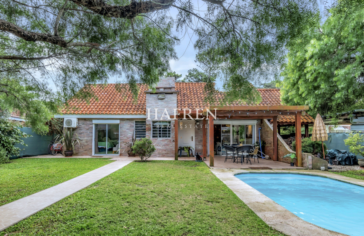 Casa ID.470 - Venta y alquiler de casa en San Rafael de 3 dormitorios y piscina.