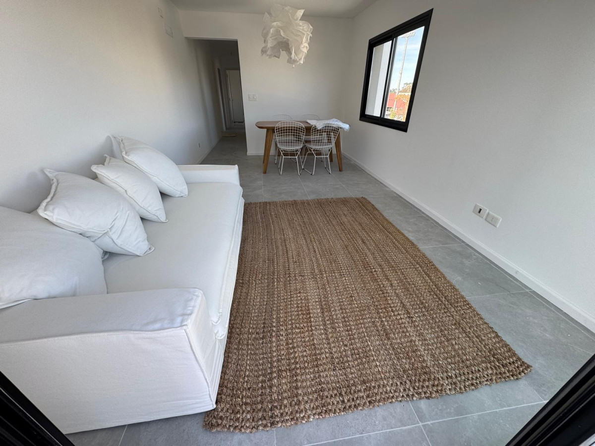 Apartamento ID.395 - Venta departamento, 2 dormitorios con balcón.