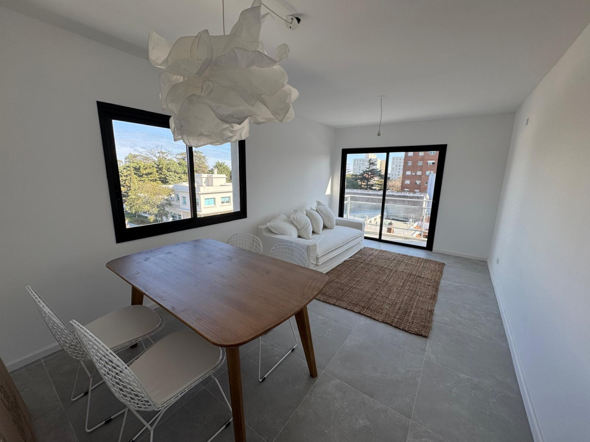 Apartamento ID.395 - Venta departamento, 2 dormitorios con balcón.
