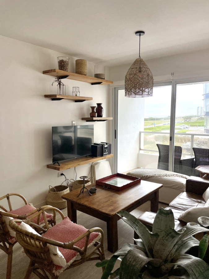 Apartamento ID.21096944 - Alquiler anual Playa Brava