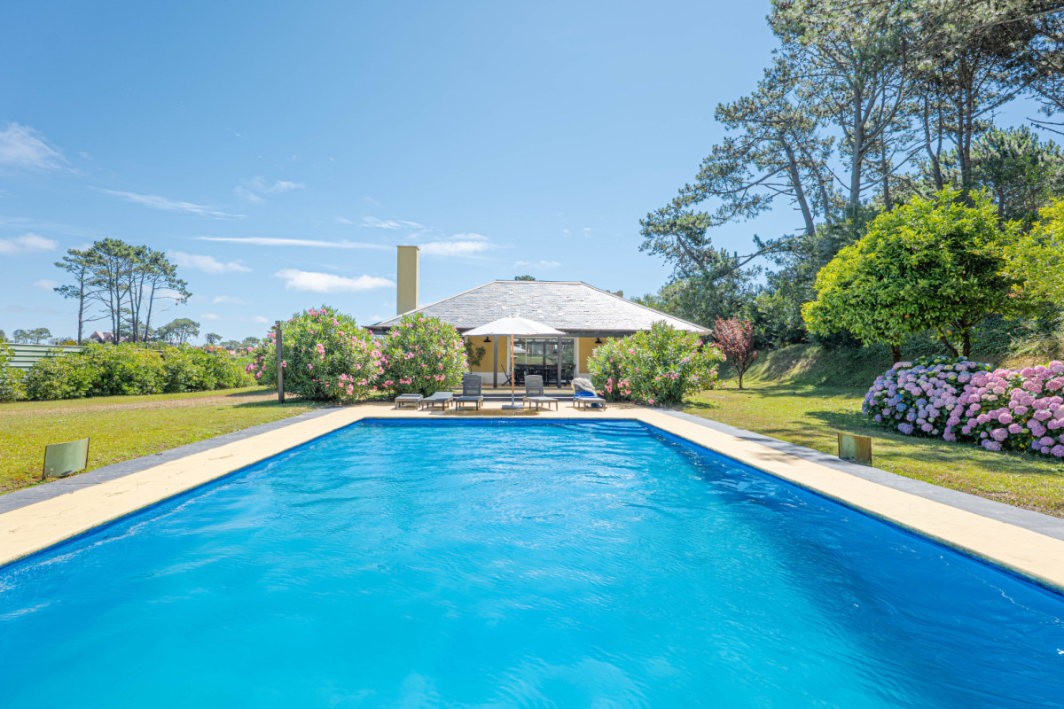 Apartamento ID.21097168 - En venta Apartamento frente al mar en Playa Brava - Punta del Este