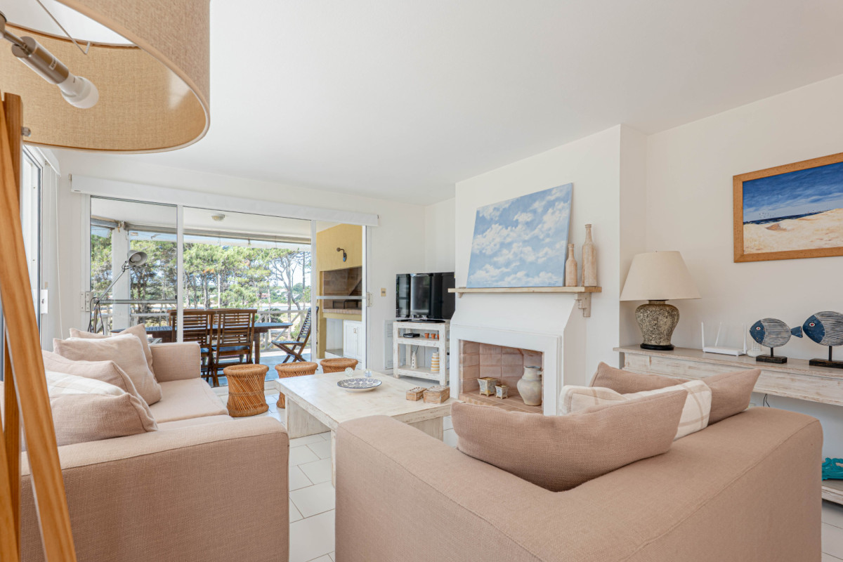 Apartamento ID.21097168 - En venta Apartamento frente al mar en Playa Brava - Punta del Este