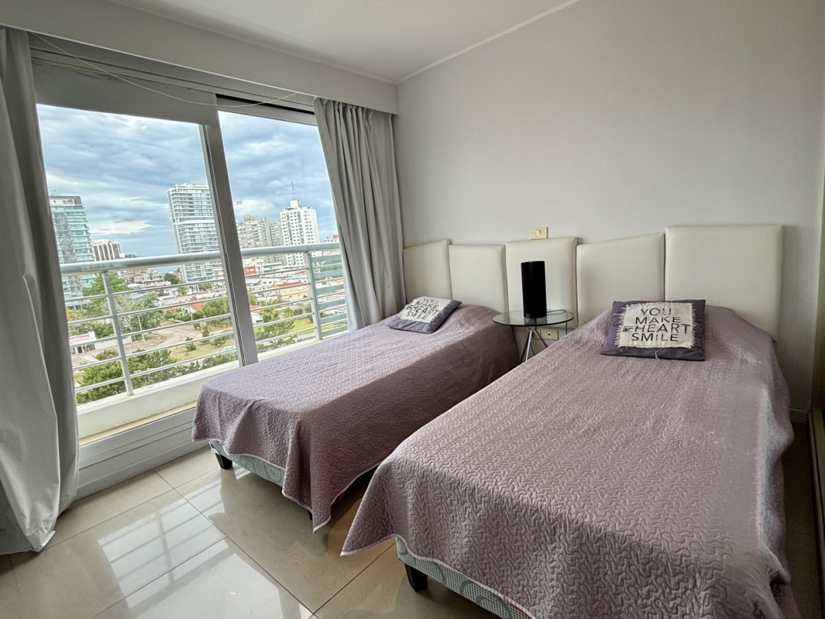 Apartamento ID.21097269 - Amplio departamento Playa Mansa