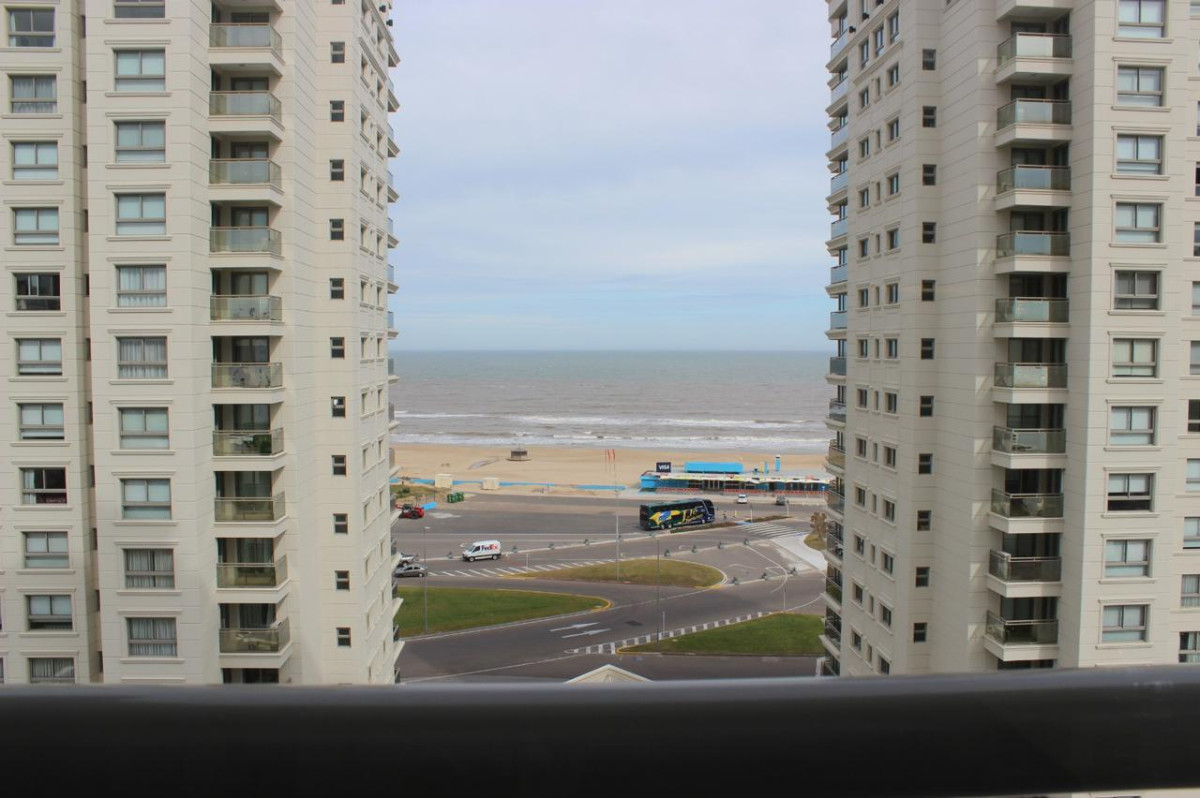 Apartamento ID.21096995 - Vende Playa Brava - Punta del Este**
