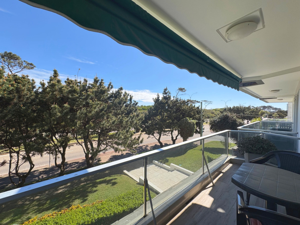 Apartamento ID.21097297 - APARTAMENTO DE UN DORMITORIO Y MEDIO - PLAYA MANSA - TEMPORADA 