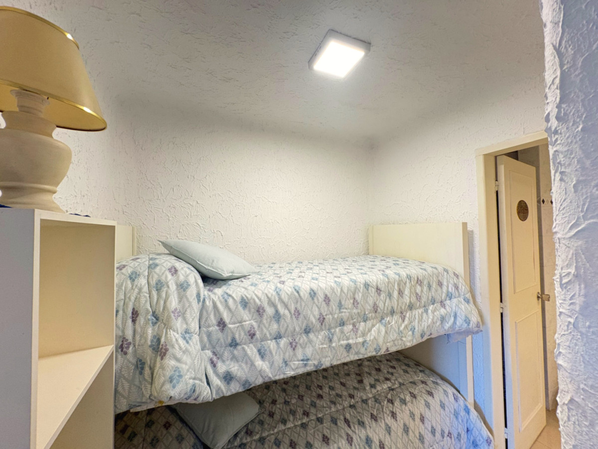 Apartamento ID.21097297 - APARTAMENTO DE UN DORMITORIO Y MEDIO - PLAYA MANSA - TEMPORADA 