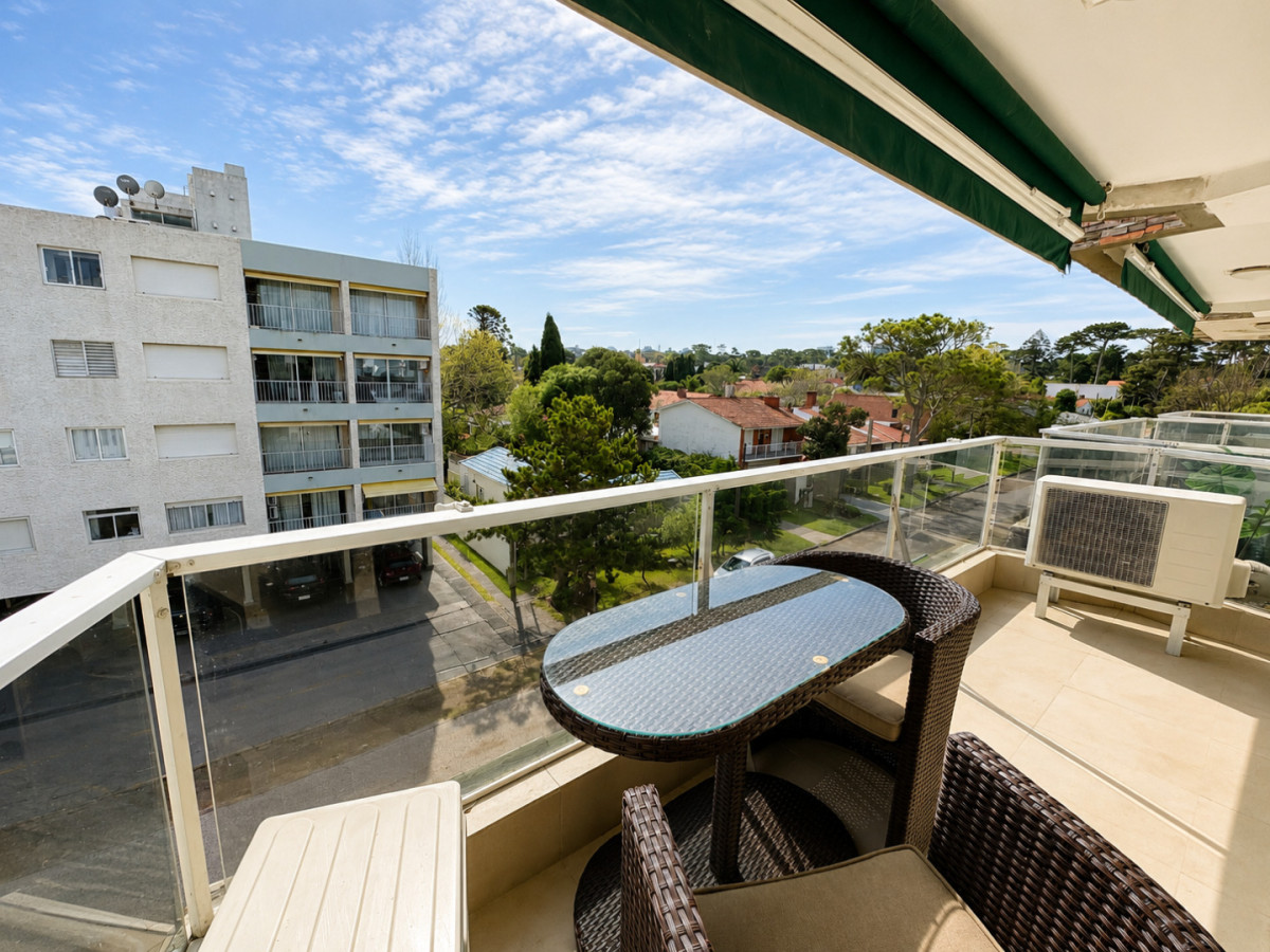 Apartamento ID.21097610 - Apartamento Frente al Mar en Playa Mansa - Punta del Este