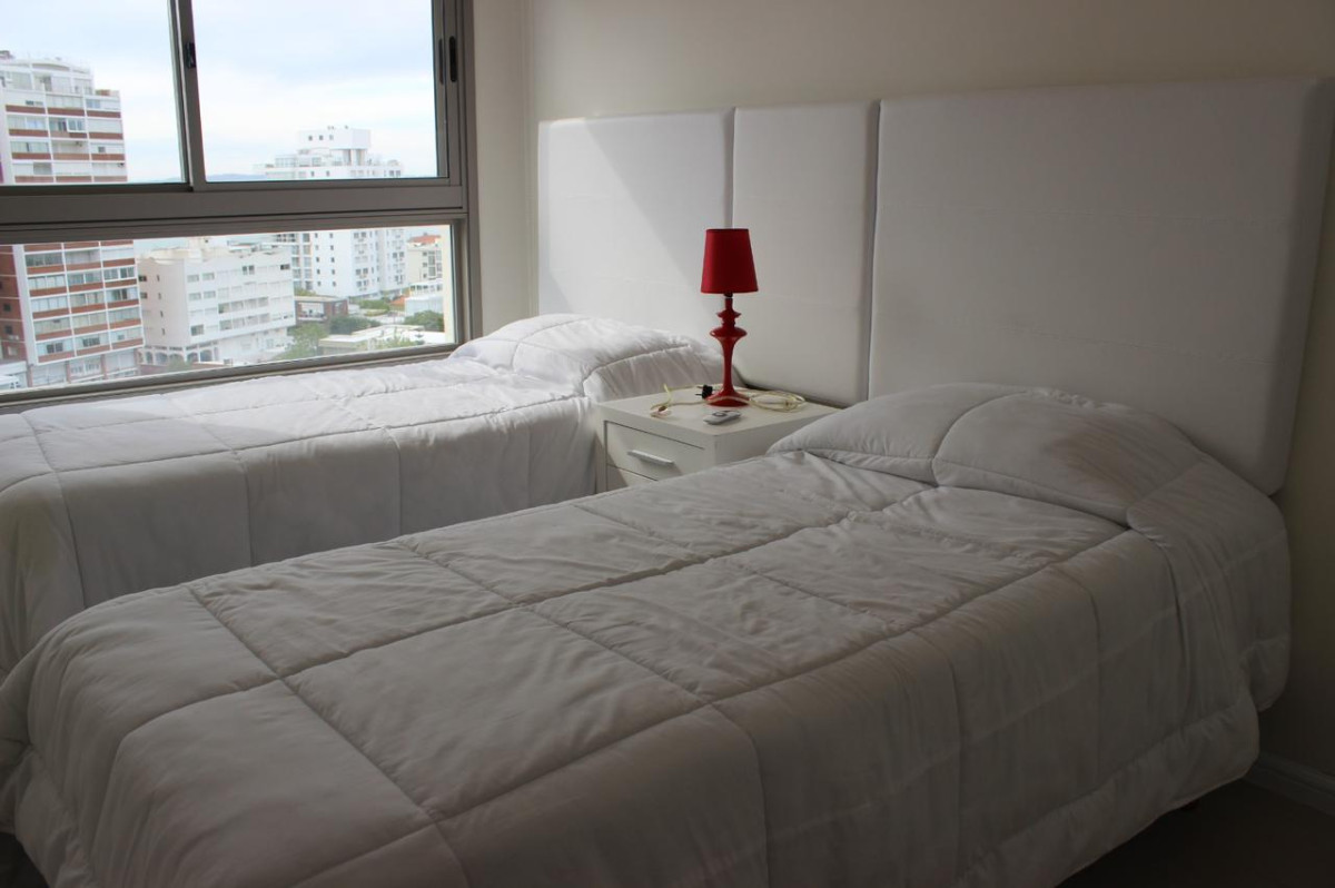 Apartamento ID.21096995 - Vende Playa Brava - Punta del Este**