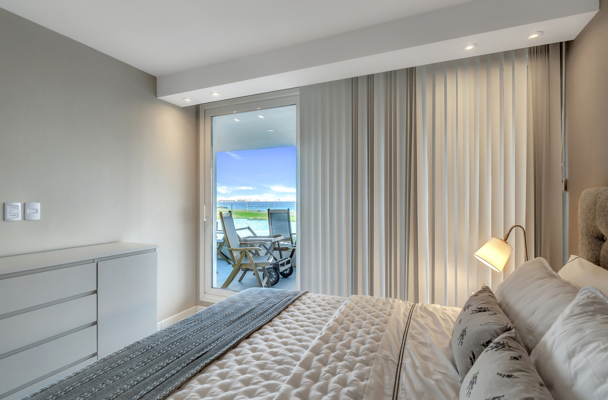 Apartamento ID.2 - Playa Mansa vista al mar y a la lagun