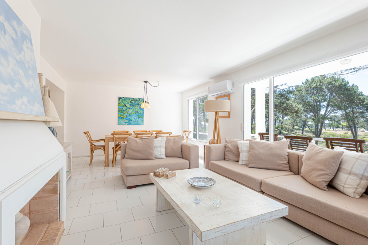 Apartamento ID.21097168 - En venta Apartamento frente al mar en Playa Brava - Punta del Este