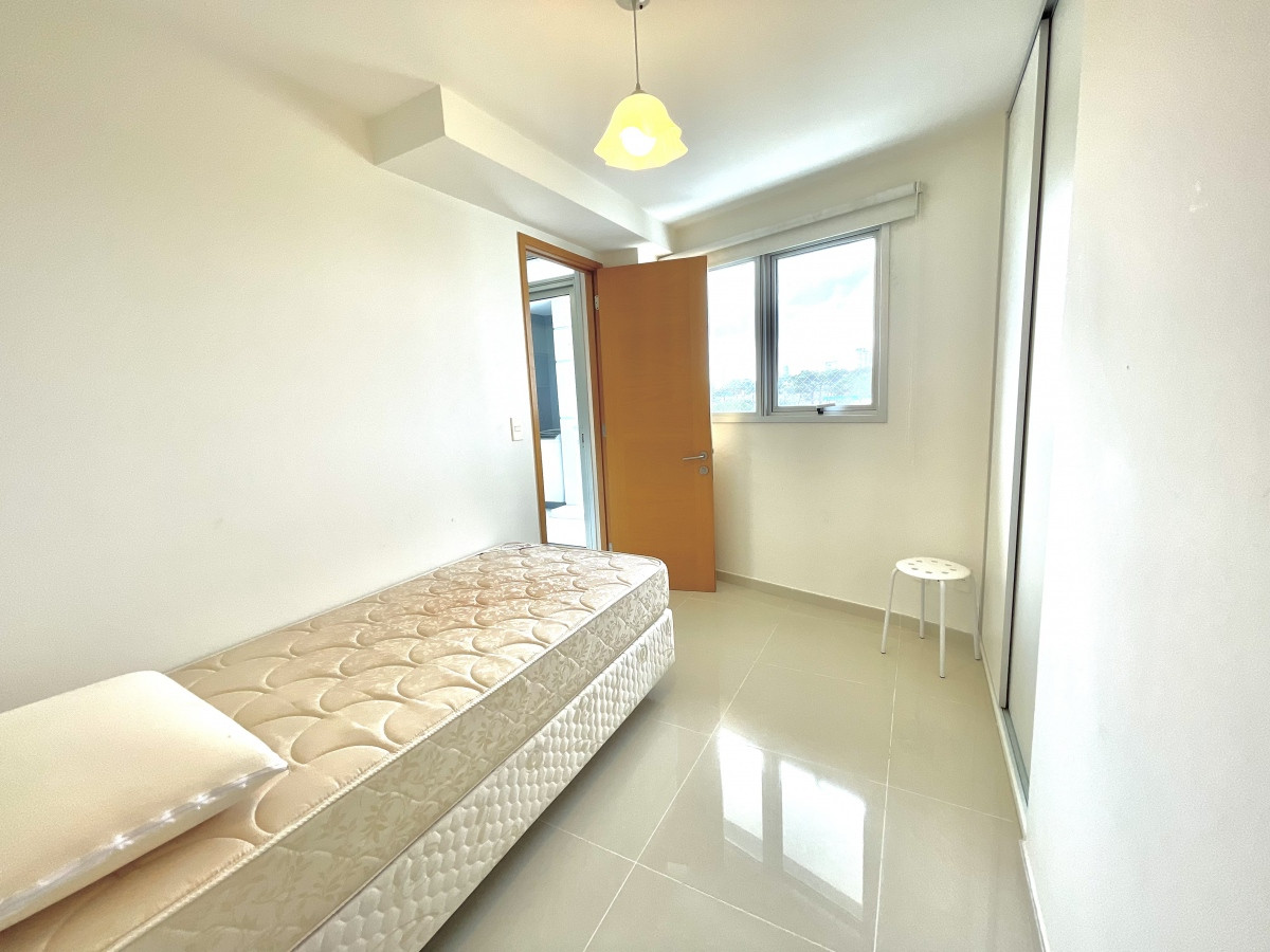 Apartamento ID.21093902 -  Exclusivo apartamento en Playa Mansa - Punta del Este, a tan solo 100 metros del mar.