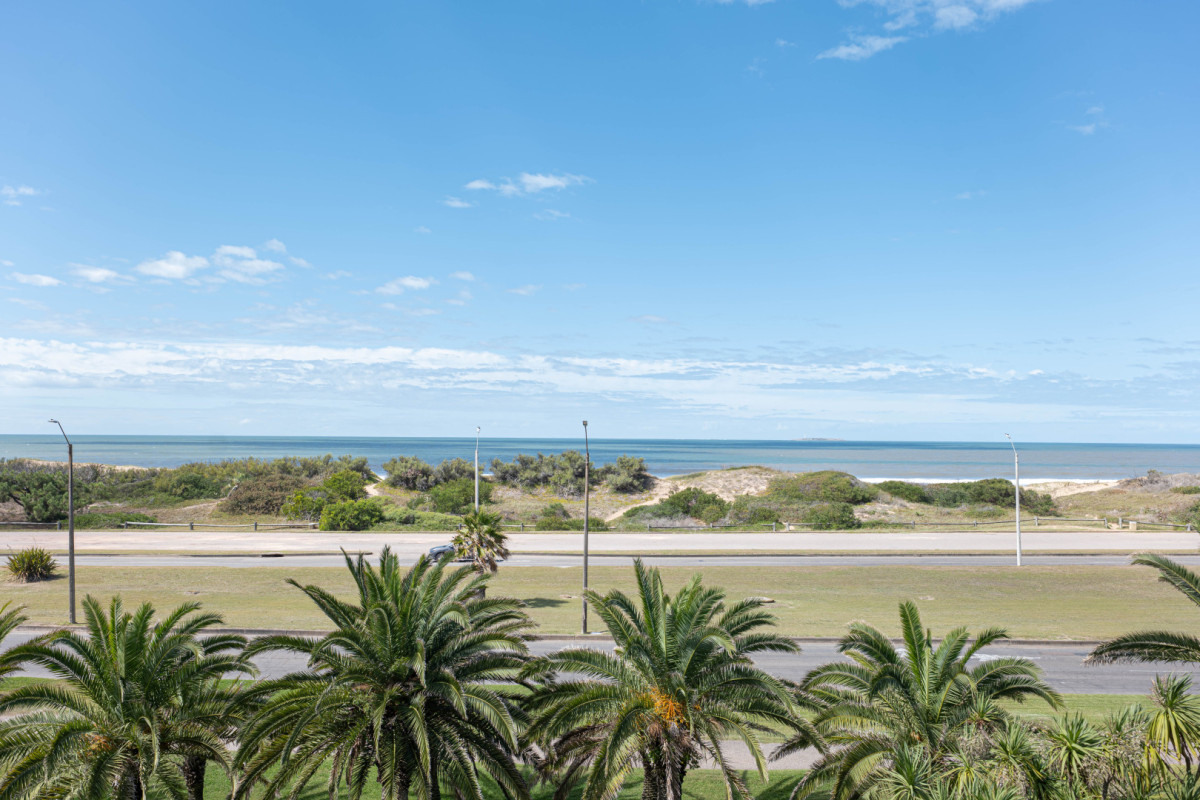 Apartamento ID.21097289 - Apartamento en primera línea al mar, en Brava - 2 dormitorios 