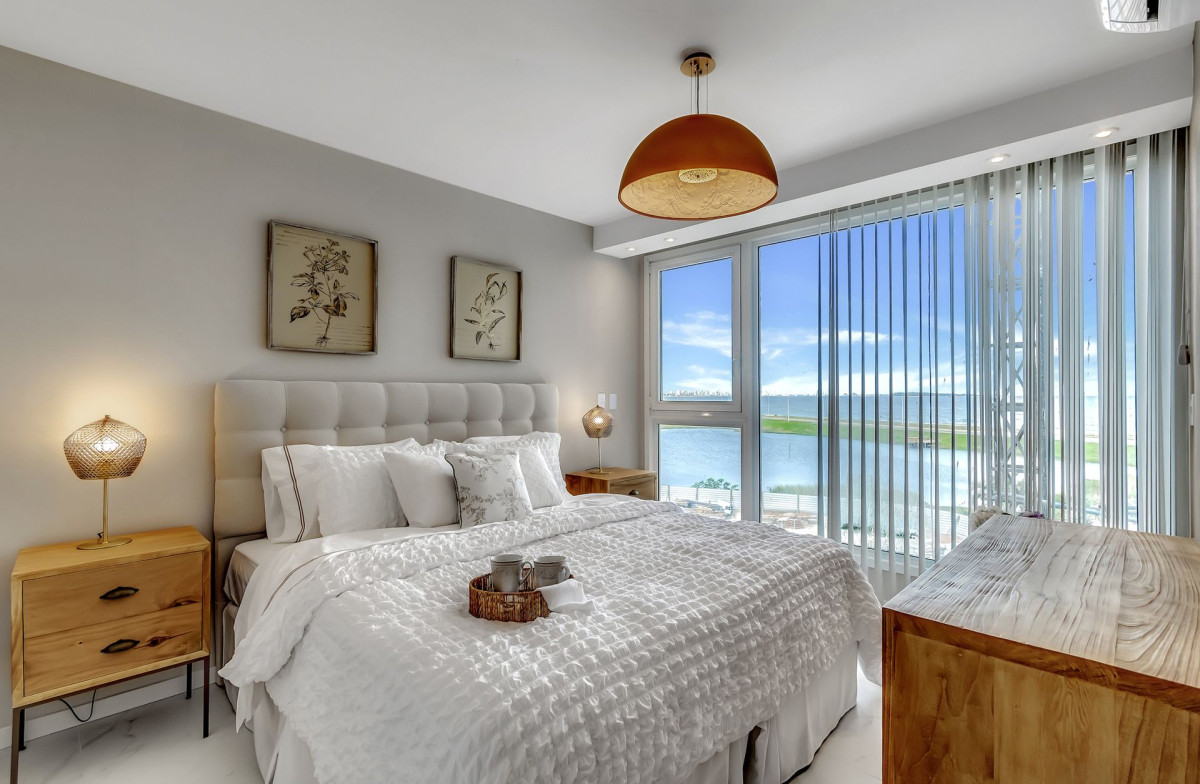 Apartamento ID.21096886 - Departamento en Playa Mansa Vista al Mar y la Laguna