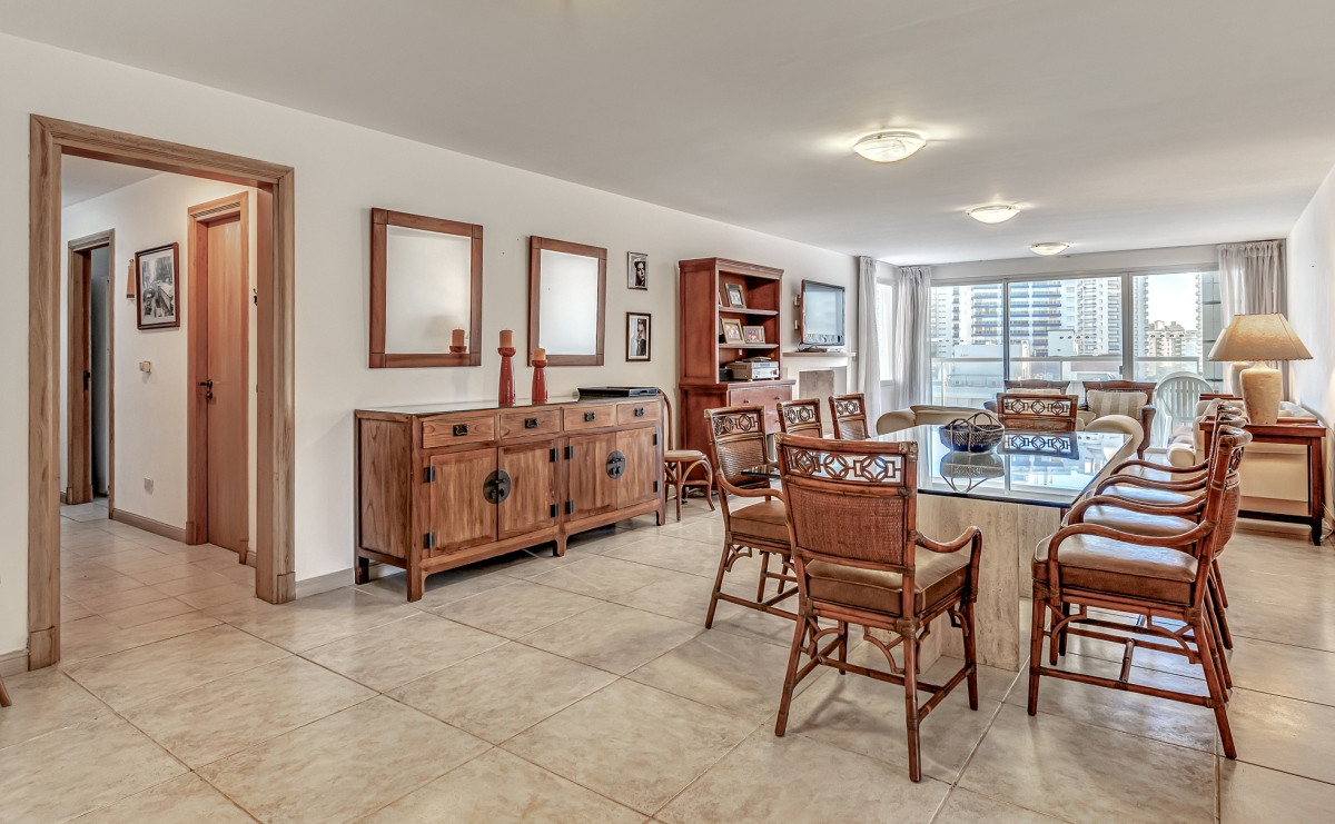 Apartamento ID.21095513 - En venta Punta del Este Playa Brava. 