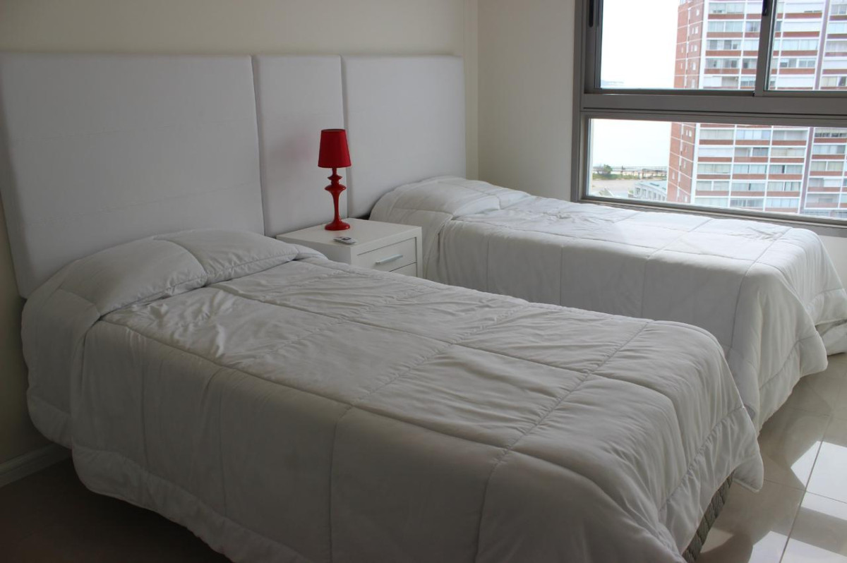 Apartamento ID.21096995 - Vende Playa Brava - Punta del Este**