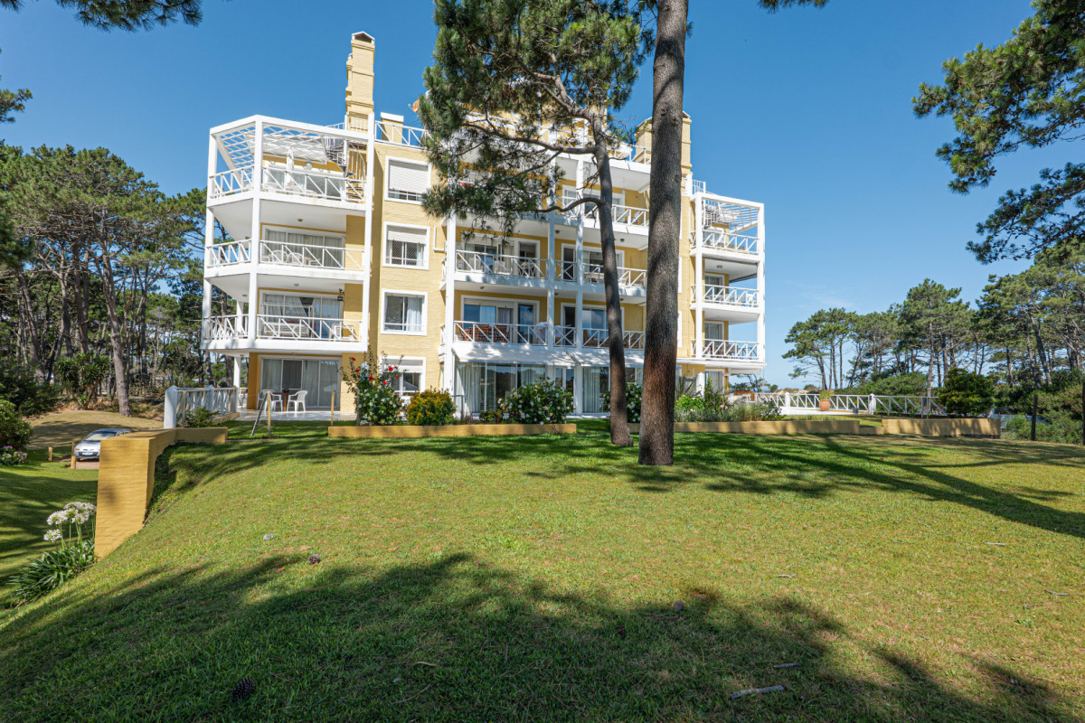 Apartamento ID.21097168 - En venta Apartamento frente al mar en Playa Brava - Punta del Este