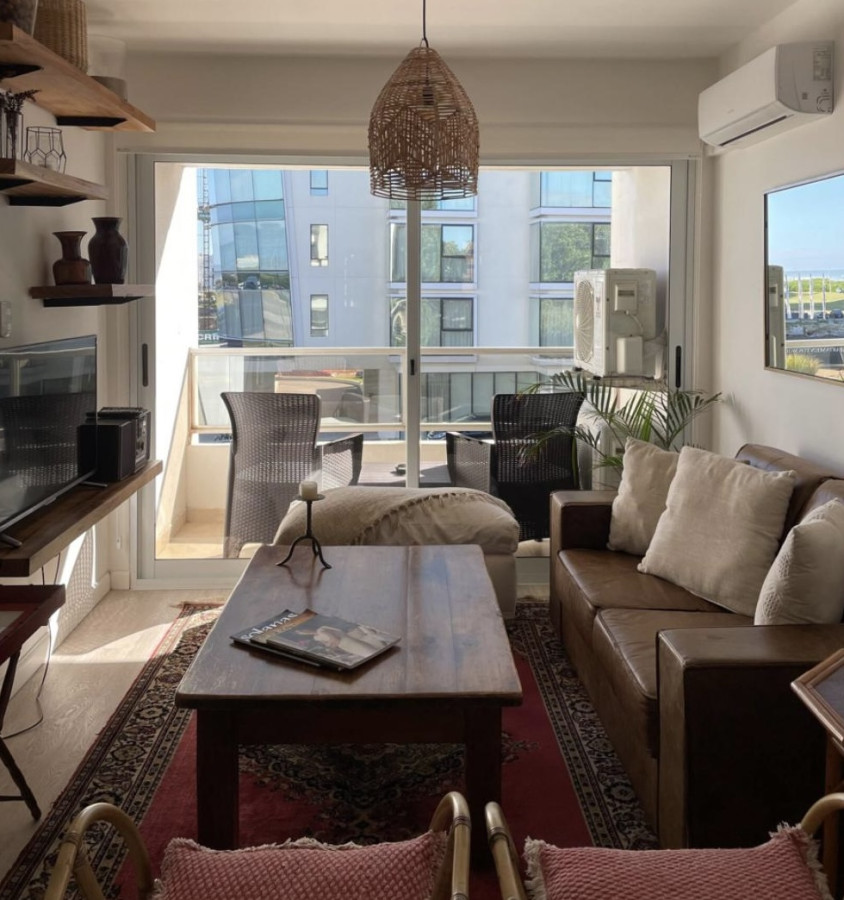 Apartamento ID.21096944 - Alquiler anual Playa Brava