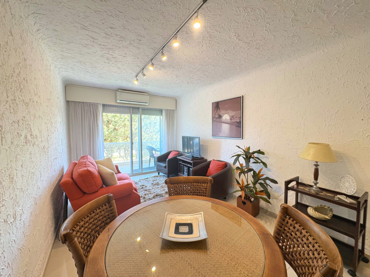 Apartamento ID.21097297 - APARTAMENTO DE UN DORMITORIO Y MEDIO - PLAYA MANSA - TEMPORADA 