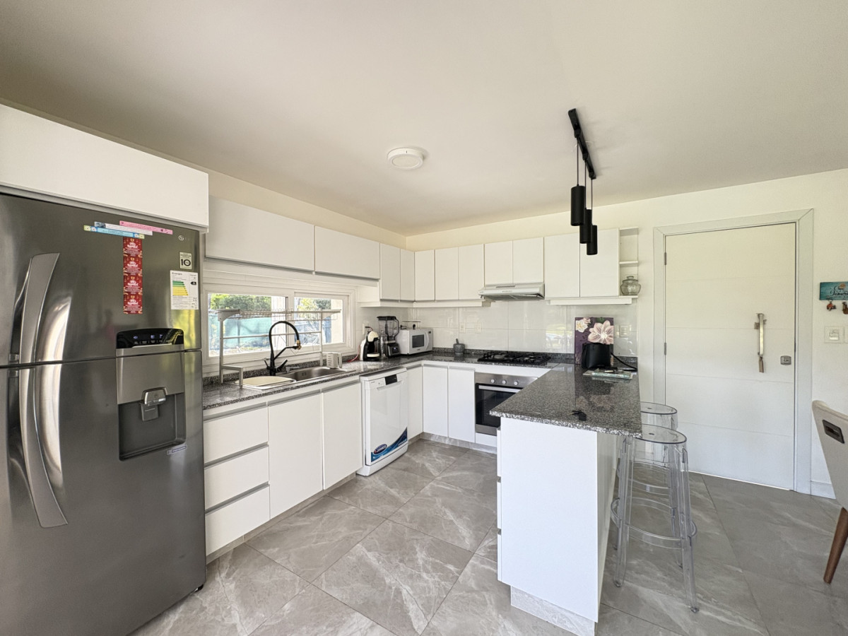Casa ID.21097048 - Casa en alquiler de temporada con amplio jardín y piscina
