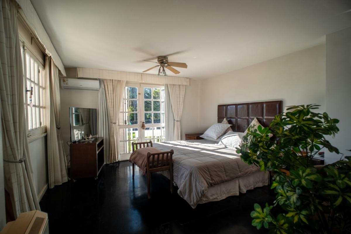 Casa ID.21097686 - Exclusiva residencia en venta a pasos de la  mansa, 6 dormitorios