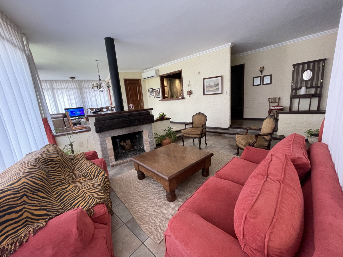 Casa ID.21090828 - Casa en alquiler anual Playa Mansa