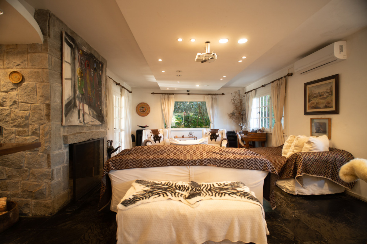 Casa ID.21097686 - Exclusiva residencia en venta a pasos de la  mansa, 6 dormitorios
