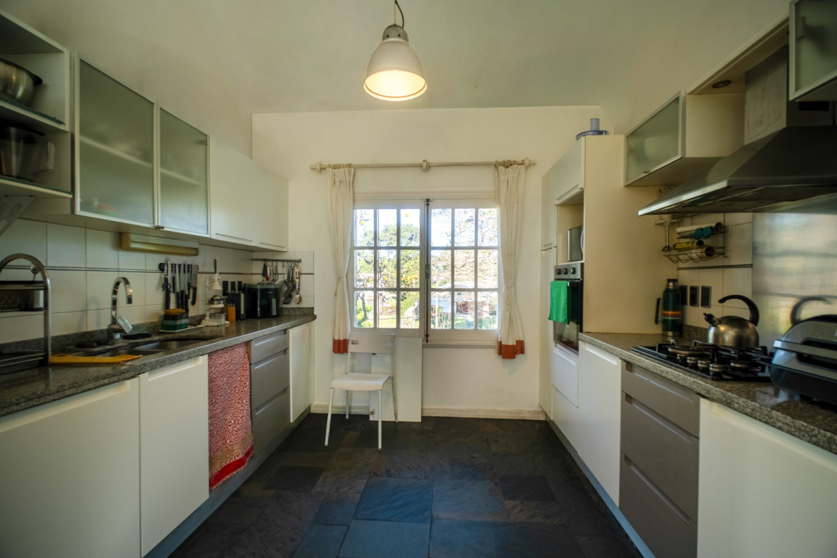 Casa ID.21097686 - Exclusiva residencia en venta a pasos de la  mansa, 6 dormitorios