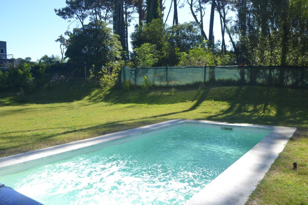 Casa ID.21097048 - Casa en alquiler de temporada con amplio jardín y piscina