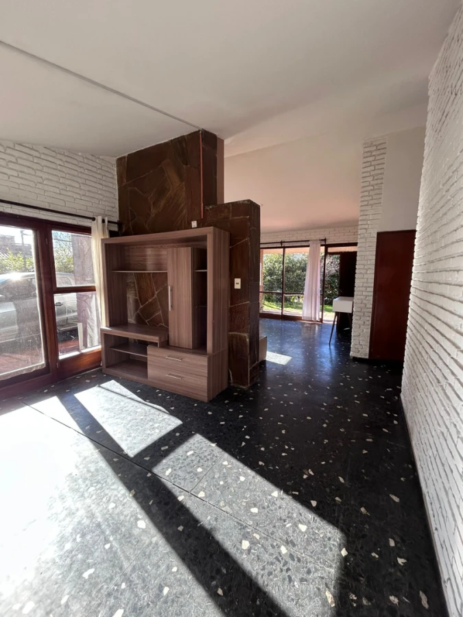 Casa ID.21097640 - Alquiler anual, casa de 3 dormitorios Barrio Mónaco