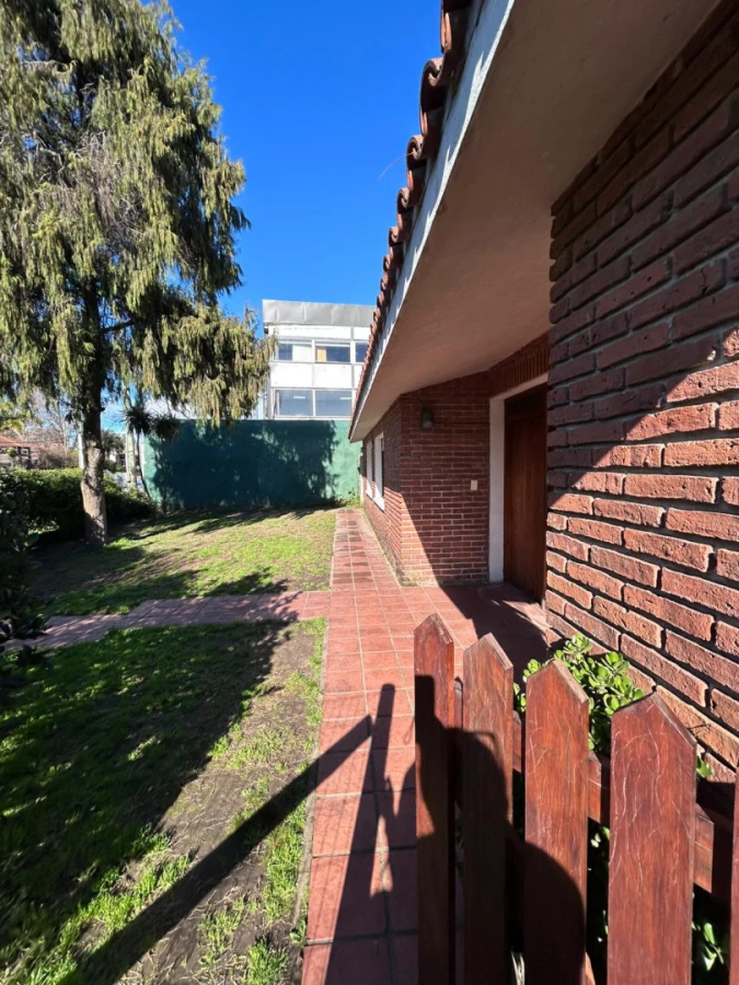 Casa ID.21097640 - Alquiler anual, casa de 3 dormitorios Barrio Mónaco