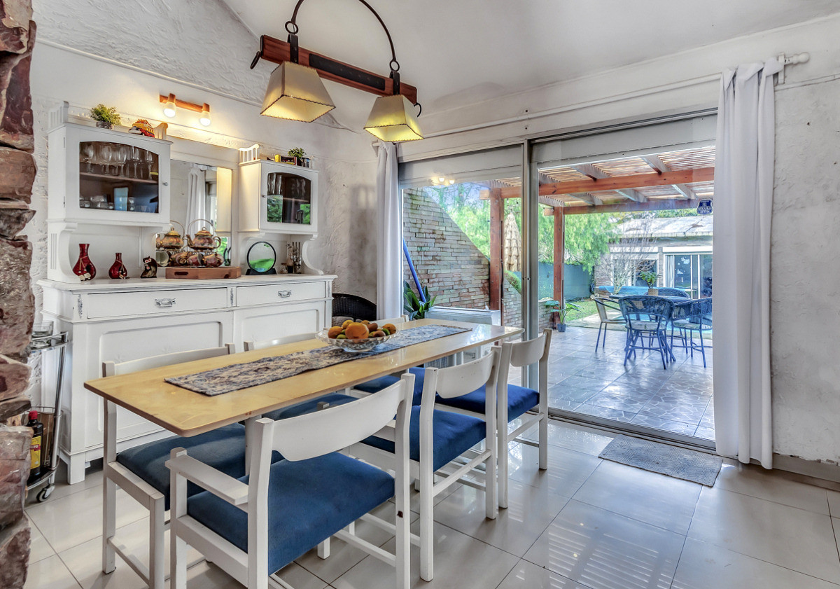 Casa ID.21097103 - Venta y alquiler de casa en San Rafael de 3 dormitorios y piscina.