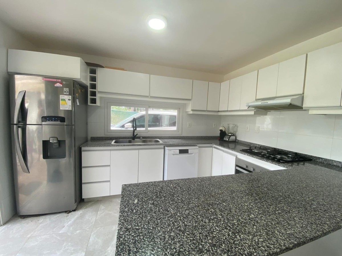 Casa ID.21097048 - Casa en alquiler de temporada con amplio jardín y piscina