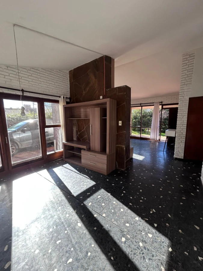 Casa ID.21097640 - Alquiler anual, casa de 3 dormitorios Barrio Mónaco